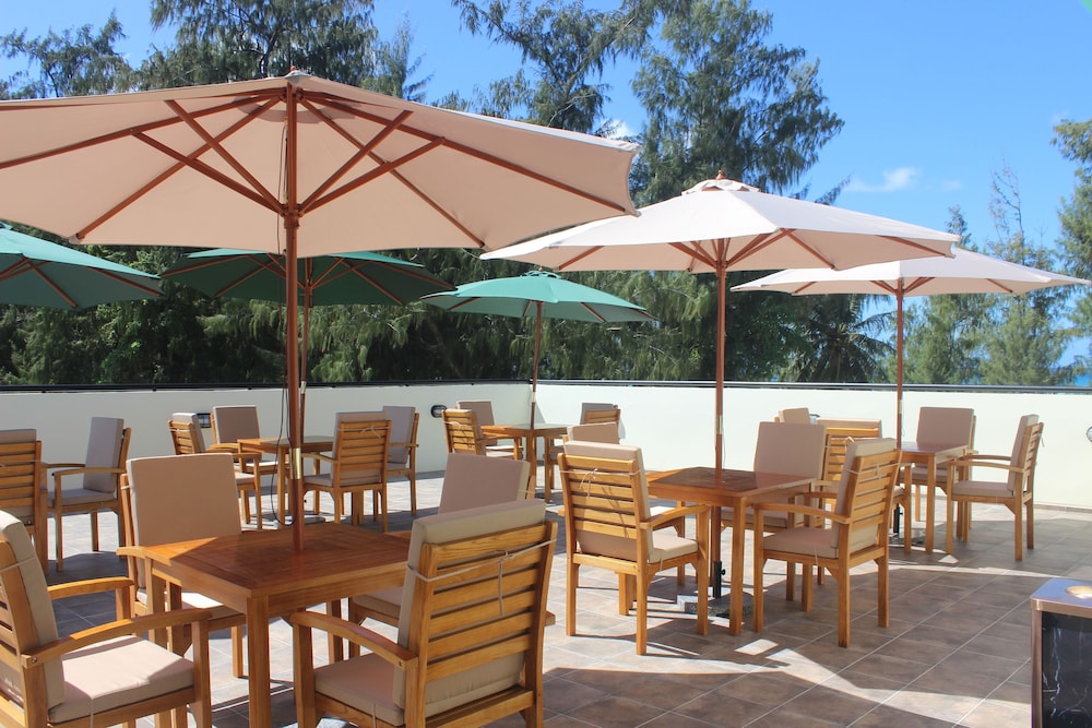 Saipan Beach Hotel 47/66