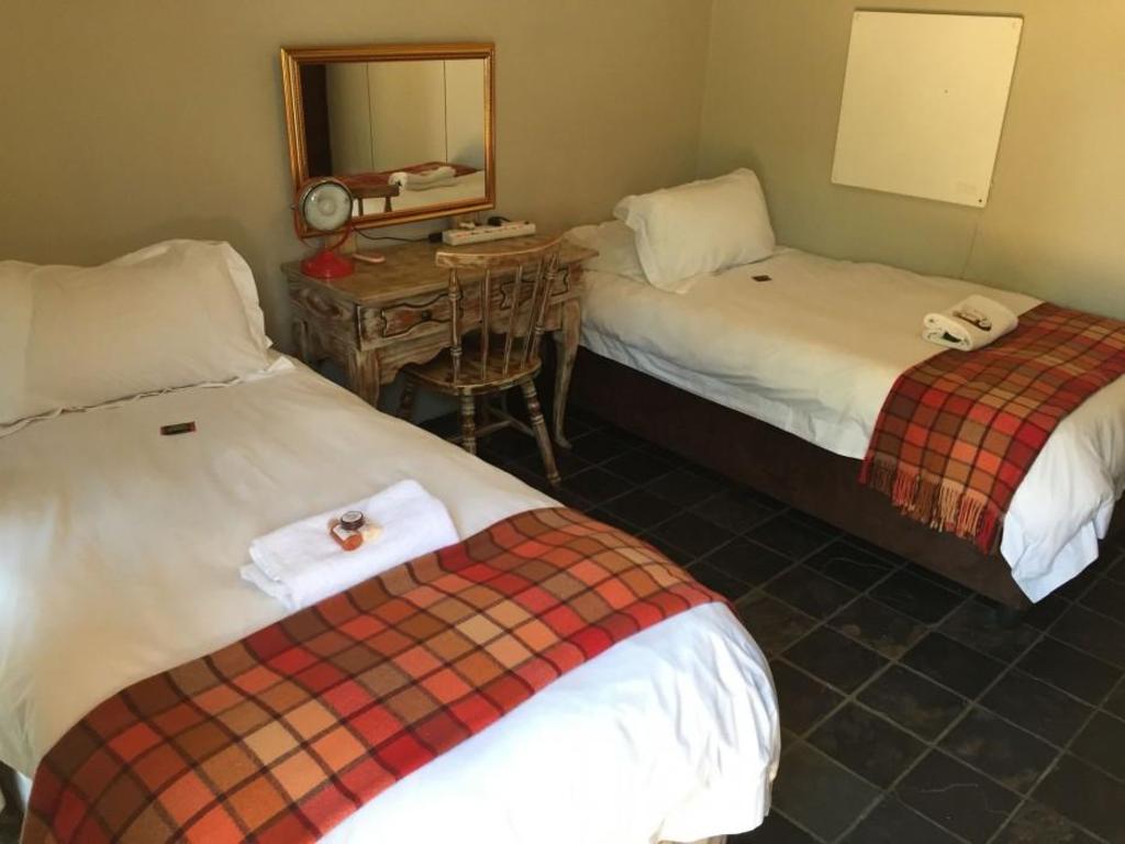 Travellers Nest Guesthouse 20/93