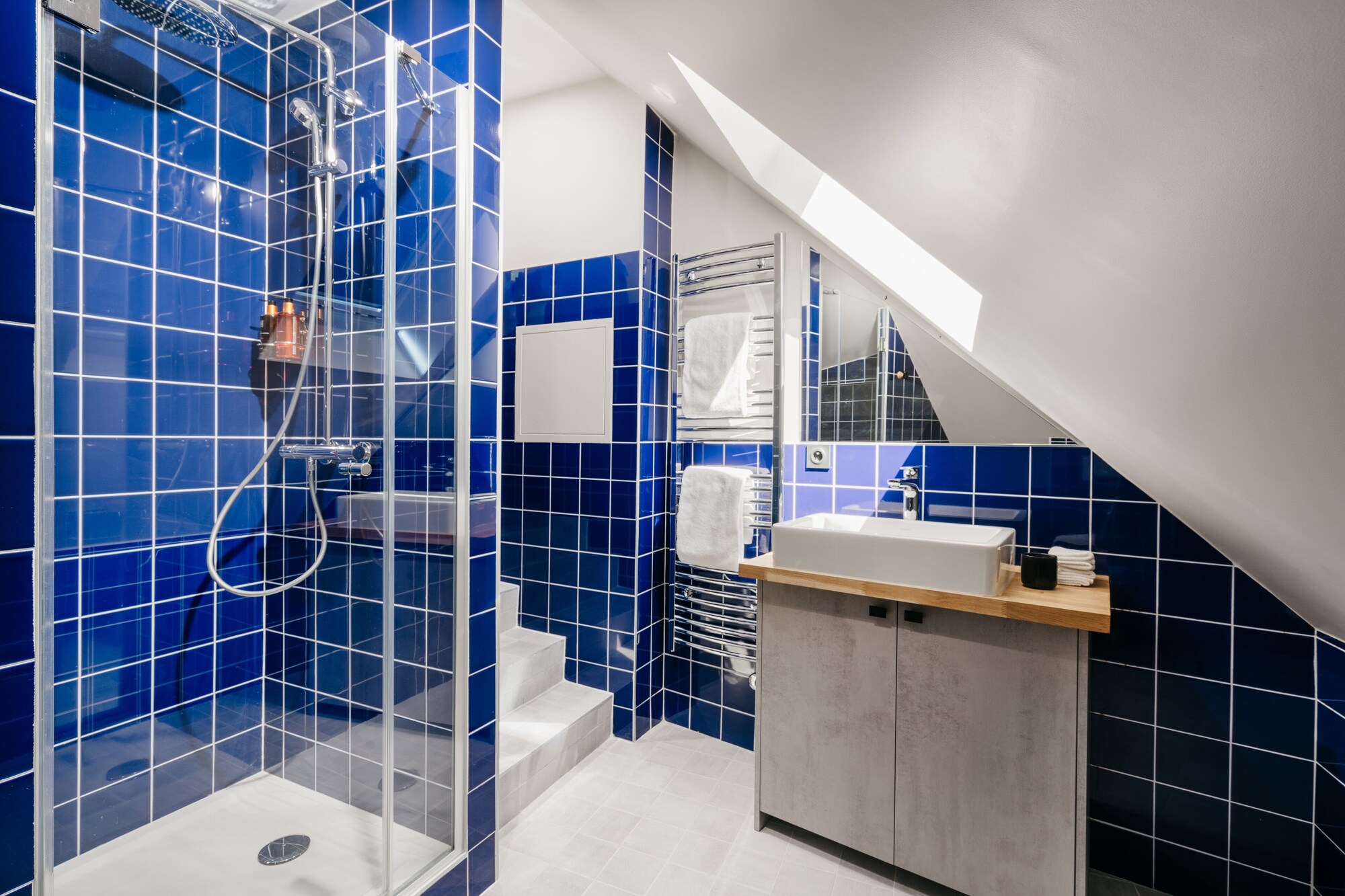 3 Bedrooms, Prestige, Suite, Apartment, King and Queen and Twin Beds، Edgar Suites Louvre - Jour 2/2