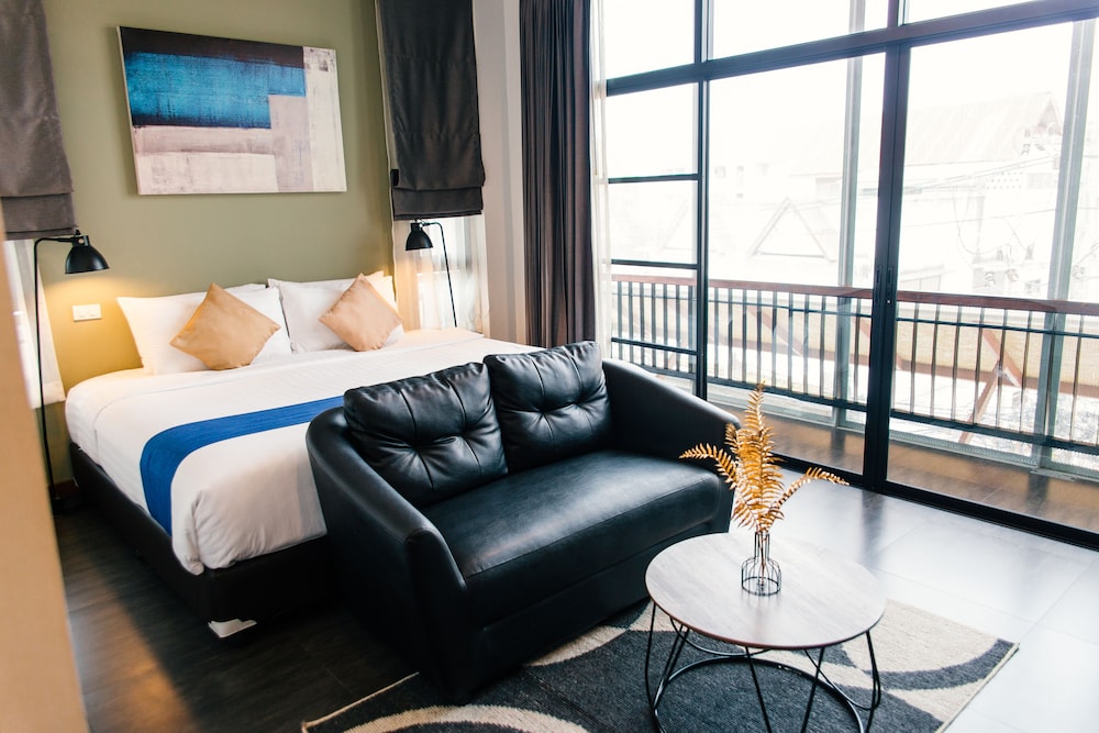 Wealth Boutique Hotel 27/71