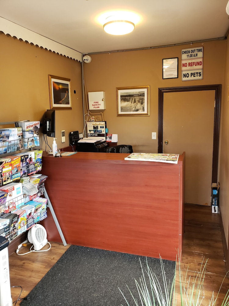 Falcon Inn 7/65