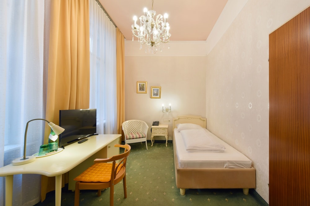 Hotel Pension Baronesse 29/45
