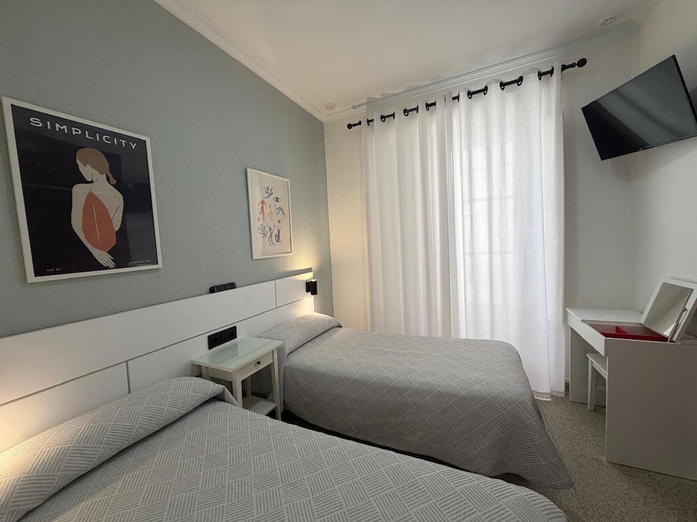 Hostal Bahía 37/50