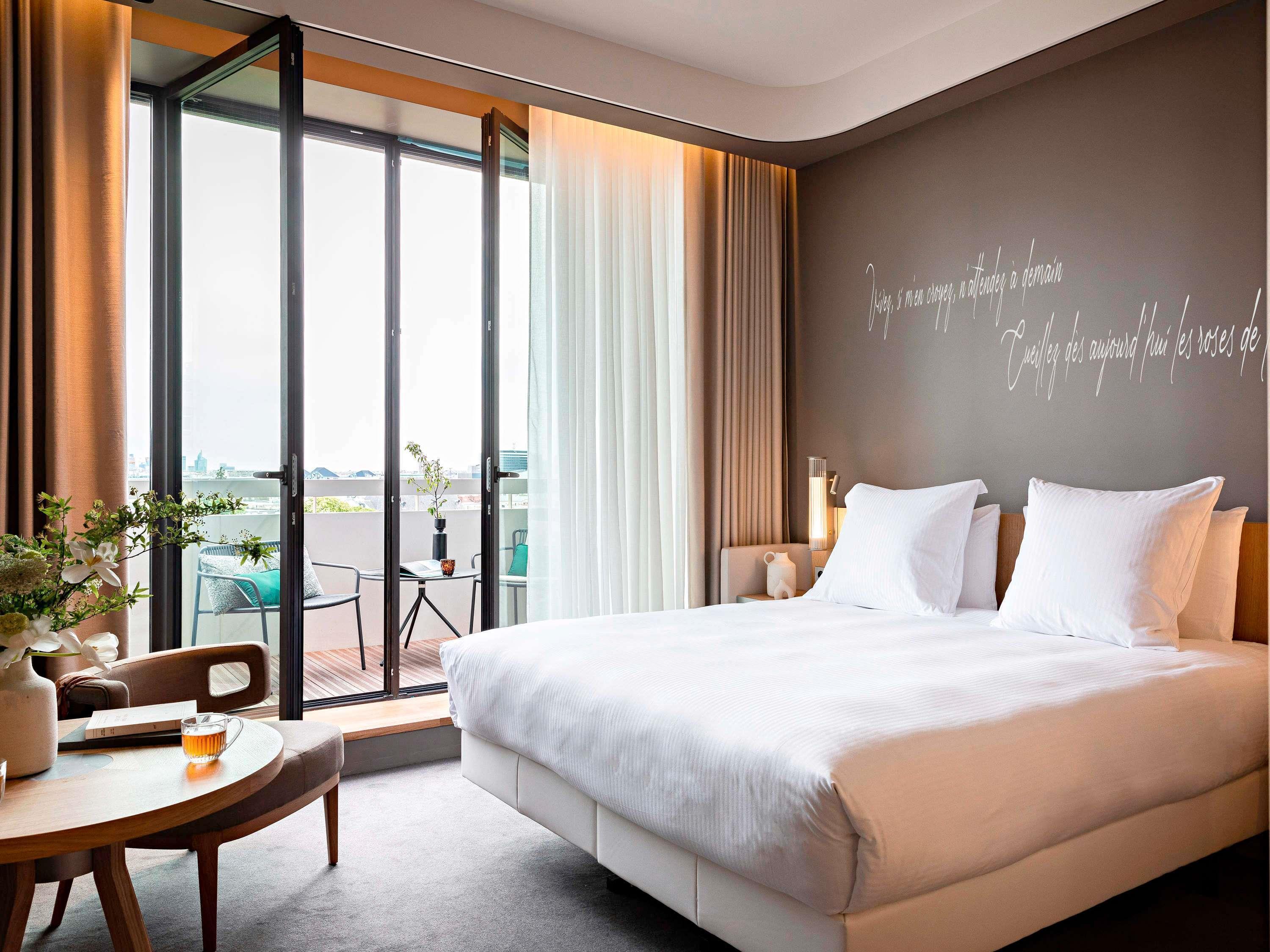 Deluxe, Double Bed, Eiffel View, Balcony