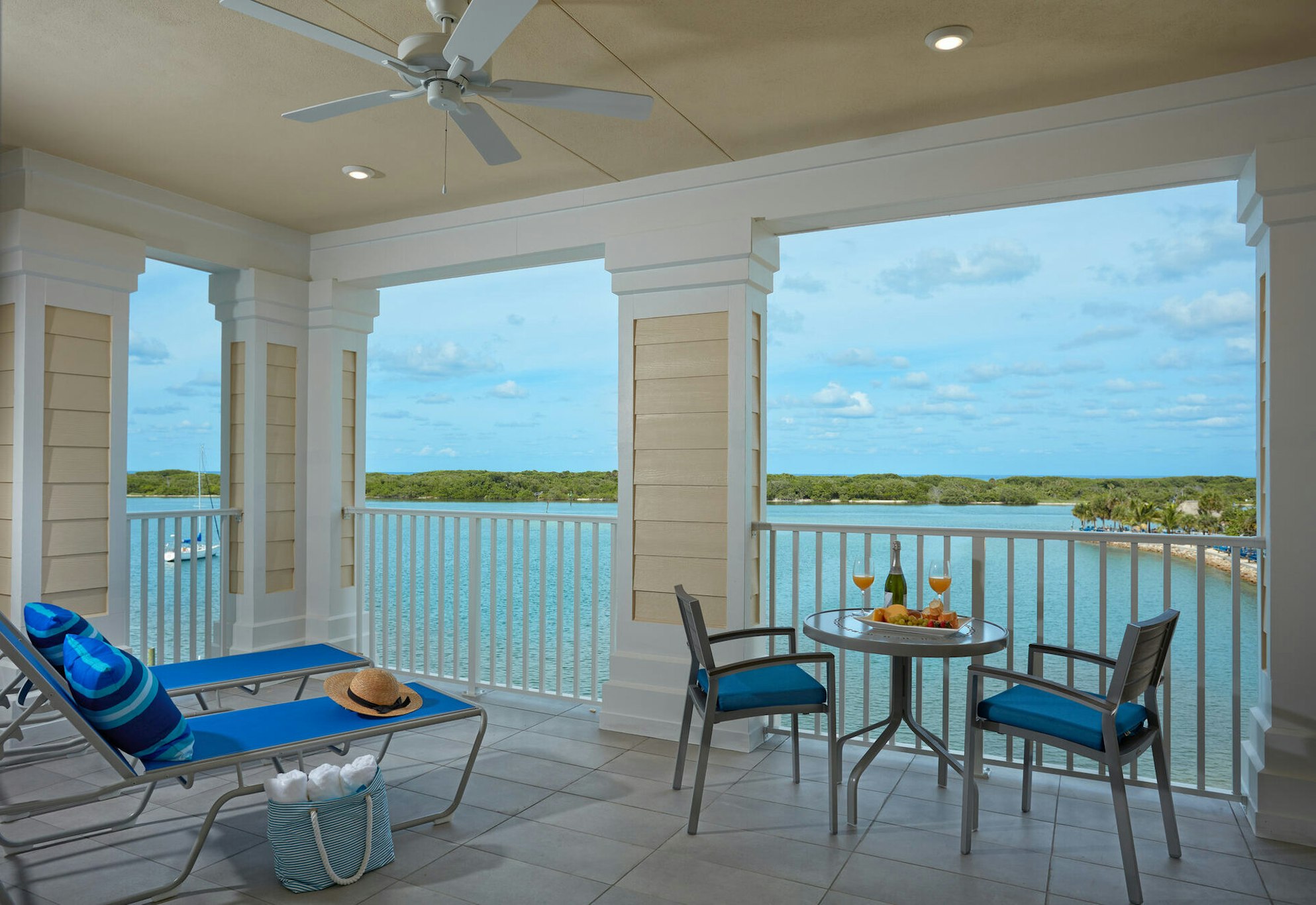 The Pointe Hotel 17/18