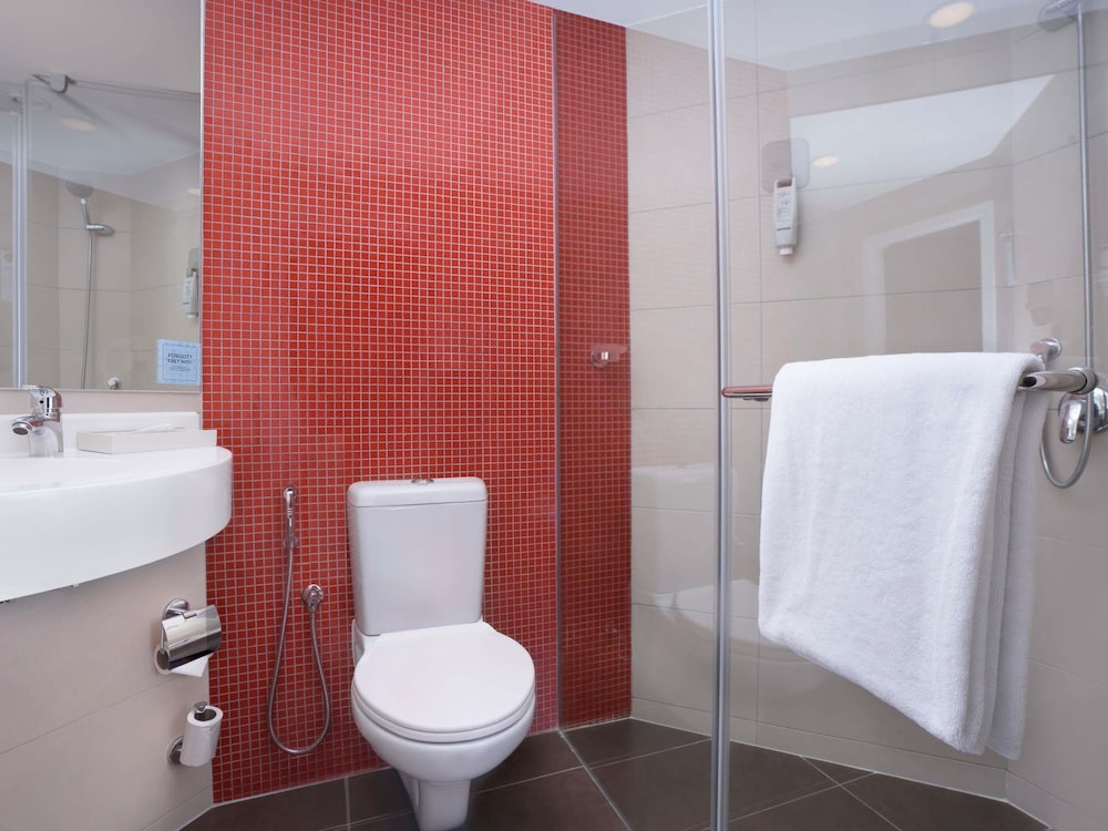 Ibis Kolkata Rajarhat 75/76