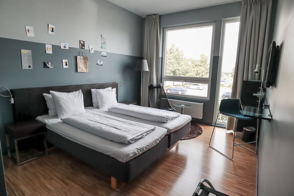STANDARD, TWIN BEDS