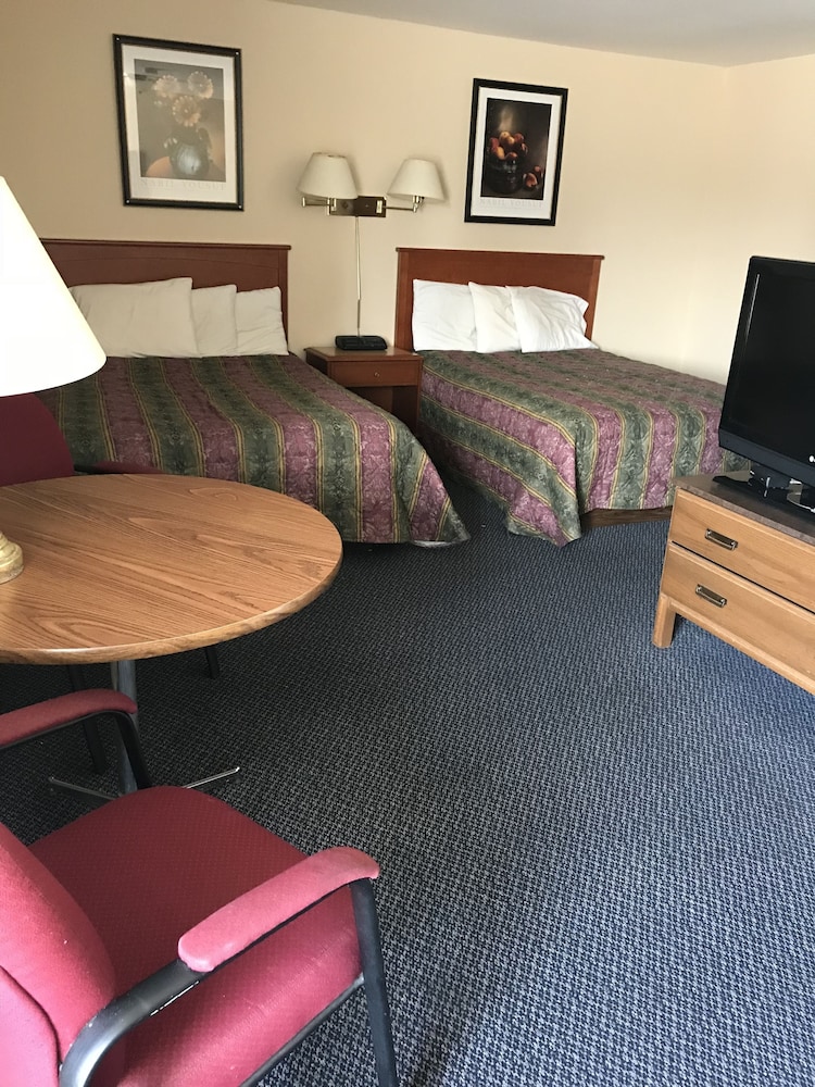 The Gables inn 33/64
