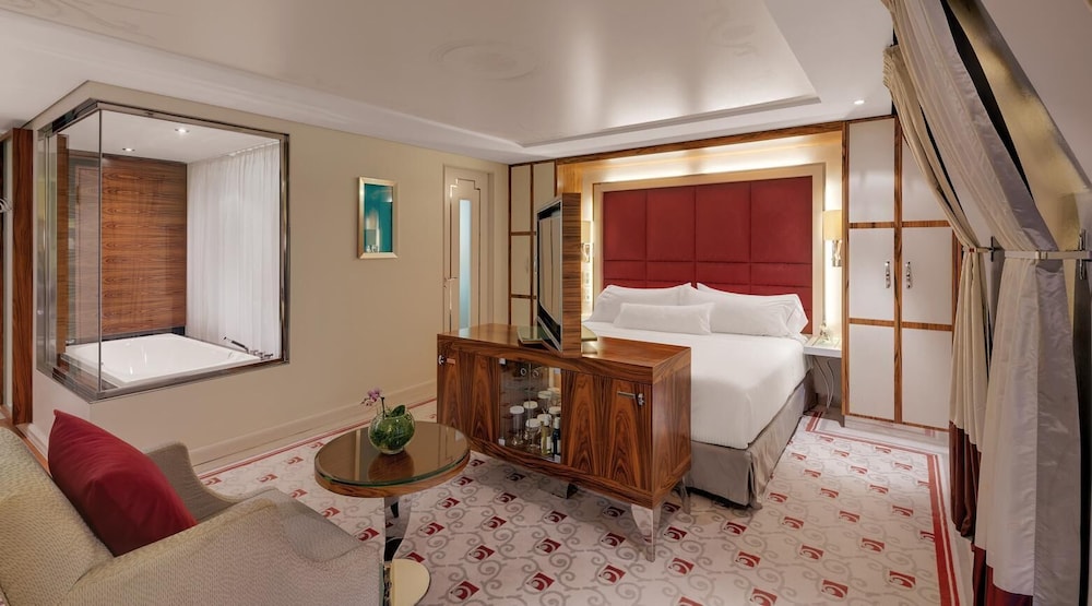 Junior Suite, Deluxe