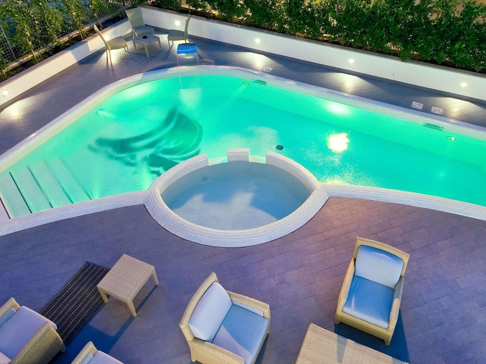 MERCURE RIMINI LUNGOMARE 46/71
