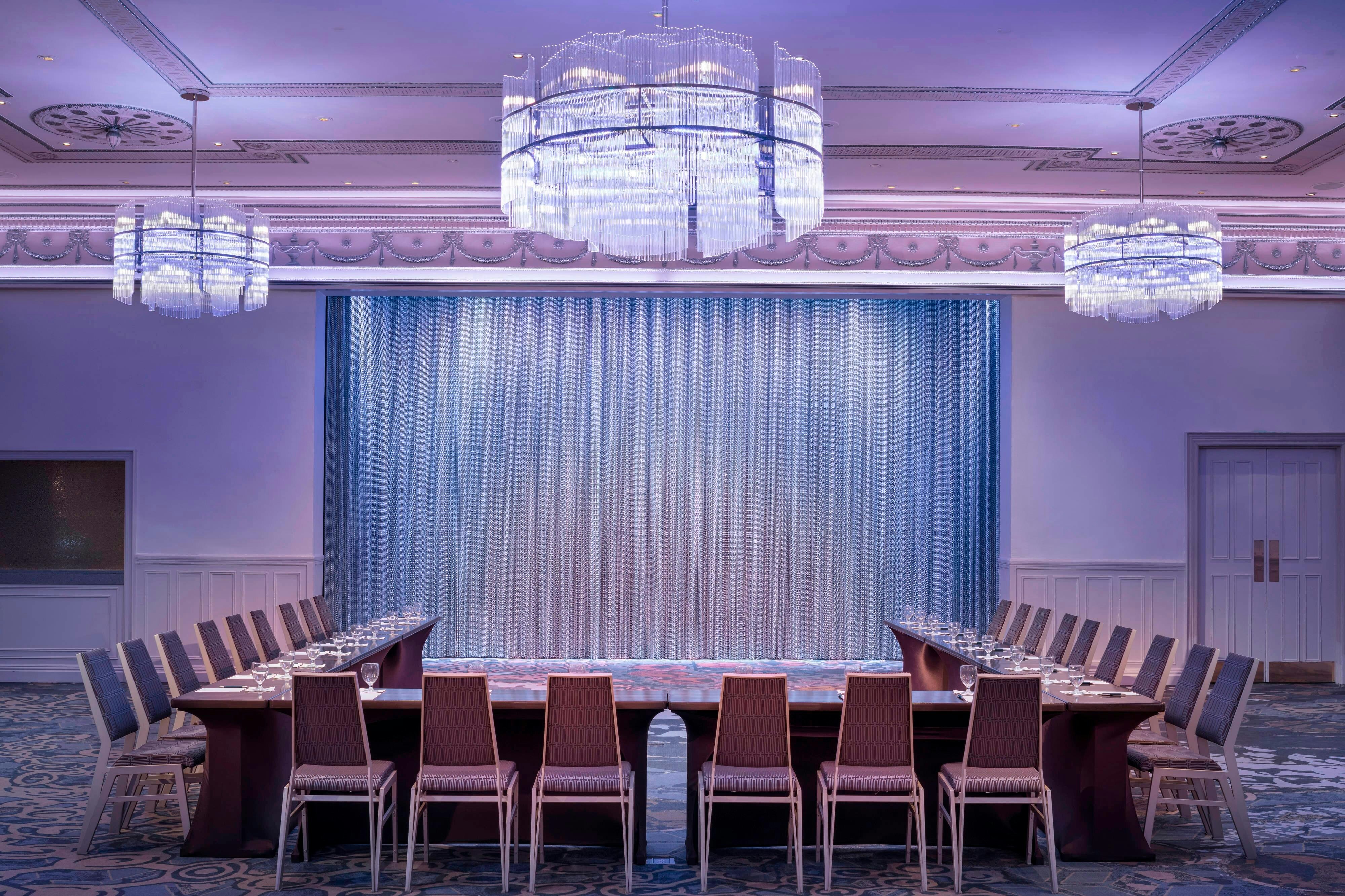 Sheraton Commander Hotel 43/48
