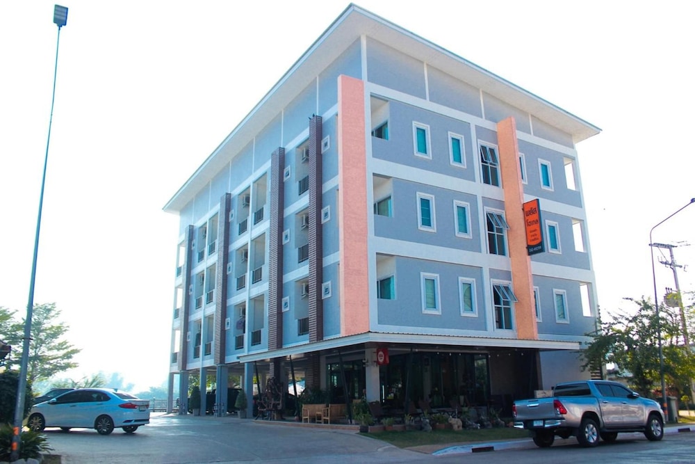 Plus Hotel 7/45
