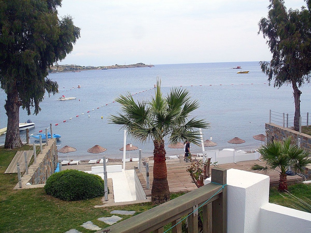Gumbet Cove Hotel 37/50