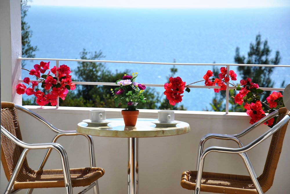 Filoxenia Hotel Apartments 29/41