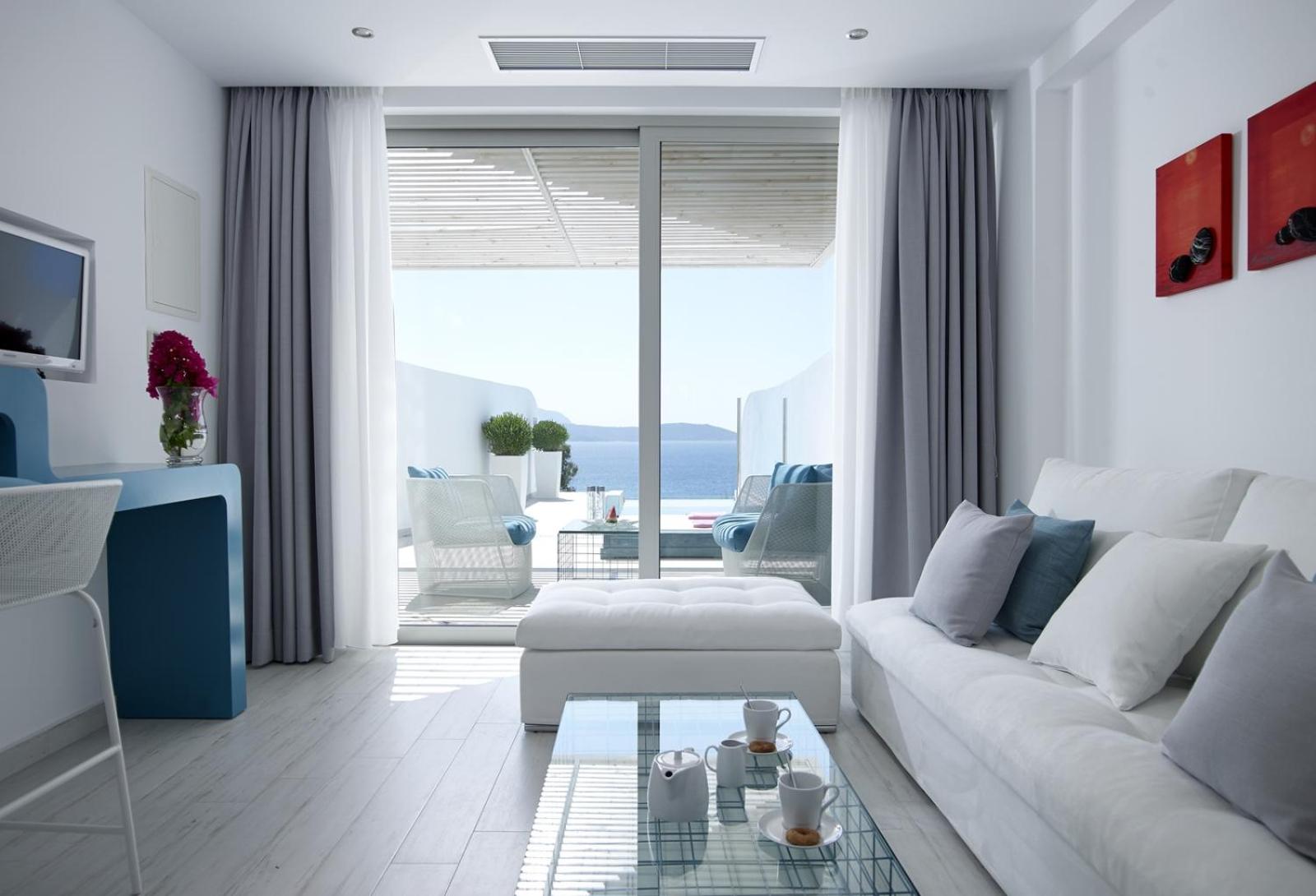SUITE, SEA FRONT, PRIVATE POOL