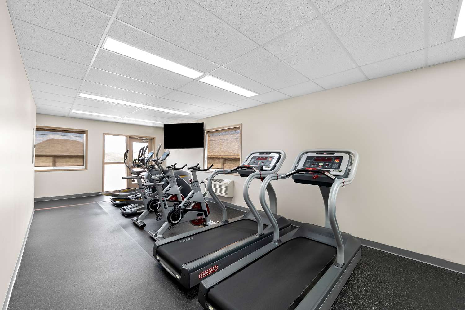 Surestay Plus Hotel By Best Western Hardisty 7/10