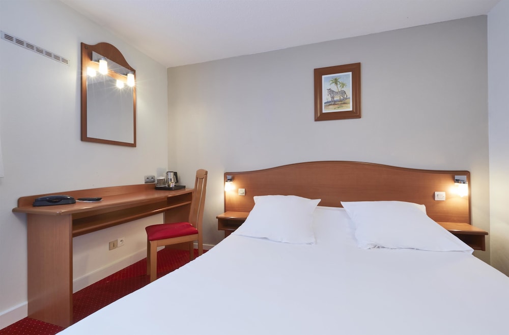 Hotel Kyriad Saint Quentin En Yvelines - Montigny 6/58