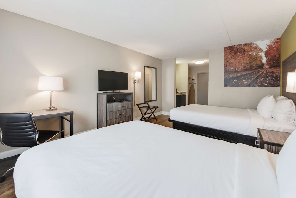 SureStay Plus Hotel by Best Western McGuire AFB Jackson 10/40