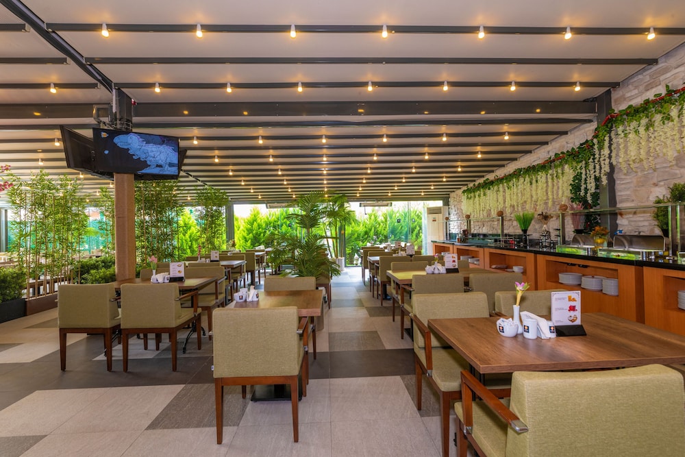 Land Park Hotel Avcilar 38/47