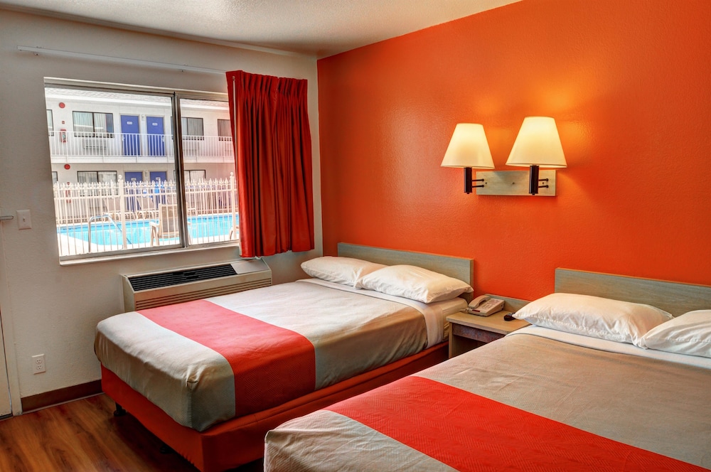Motel6 Slidell, LA - New Orleans 32/56