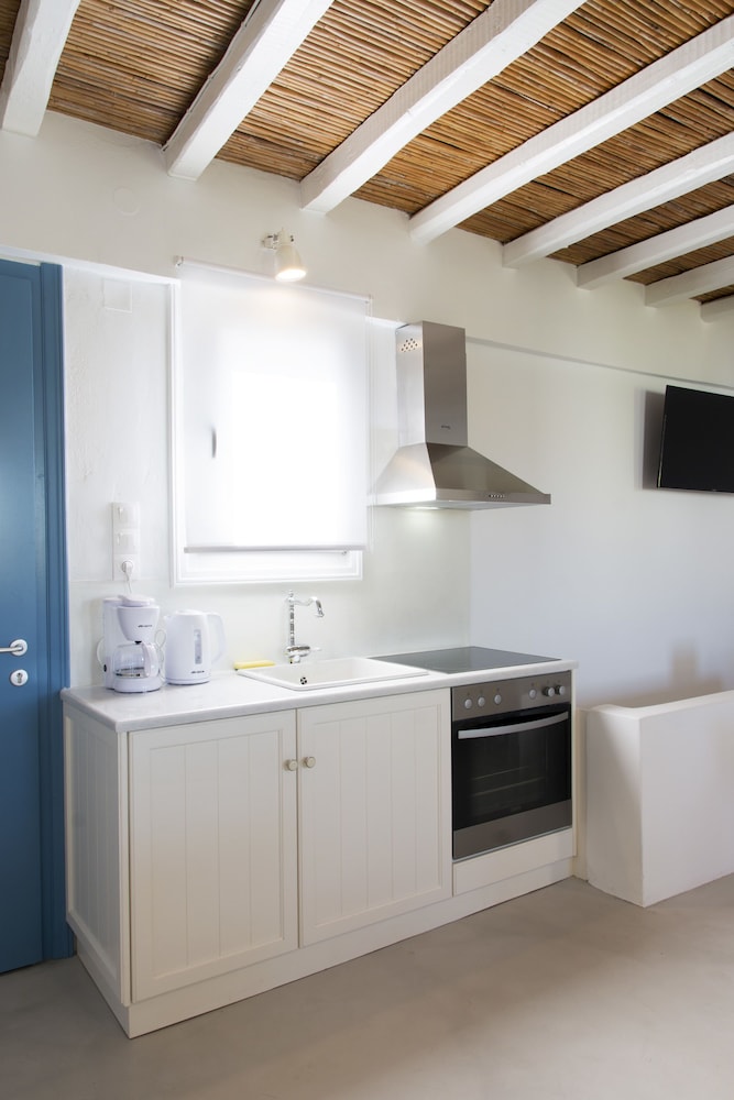 SERIFOS BEACH HOTEL 25/50
