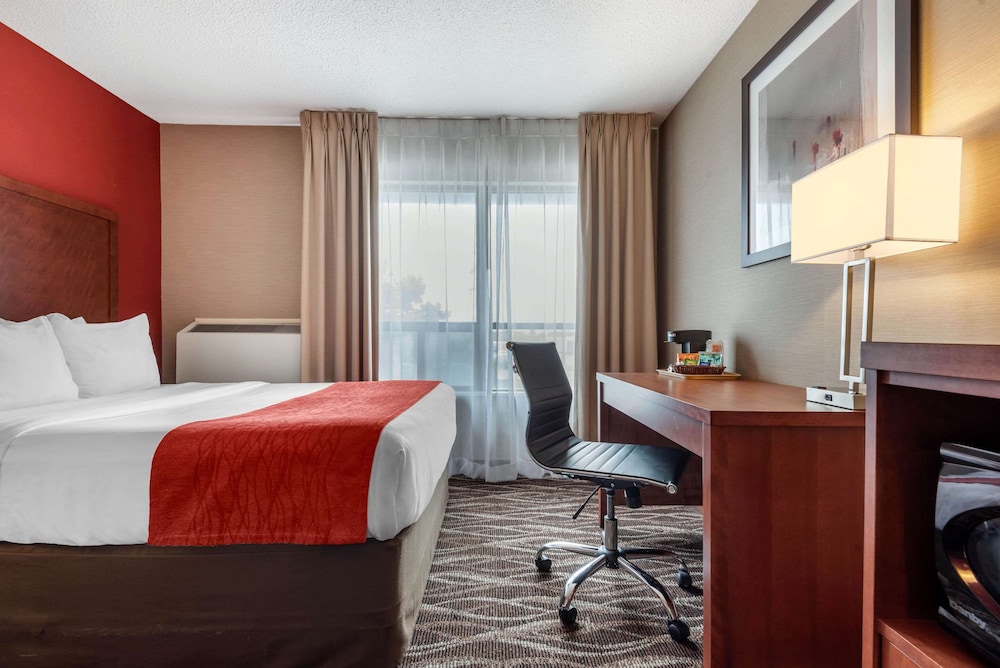 Spark by Hilton Oshawa 22/43