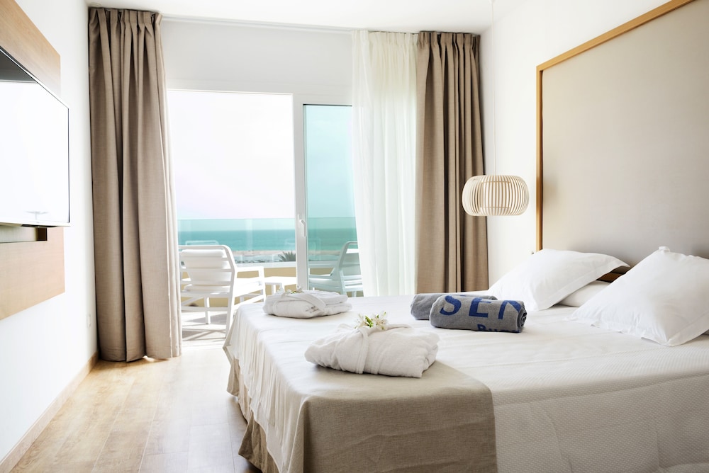 R2 Buganvilla Hotel and Spa 7/33