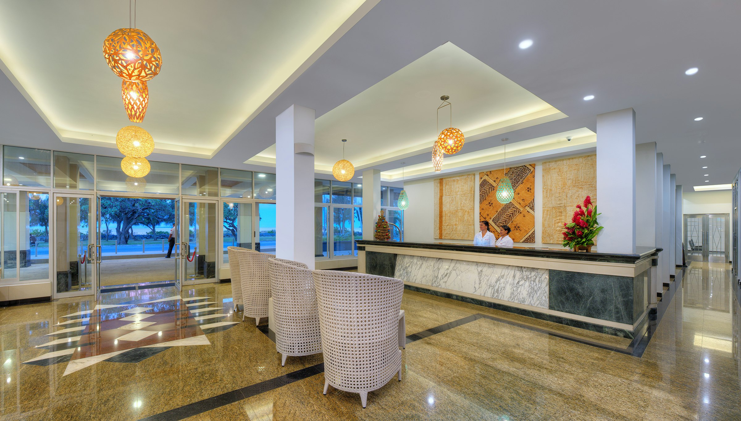 Tanoa International Dateline Hotel 1/7
