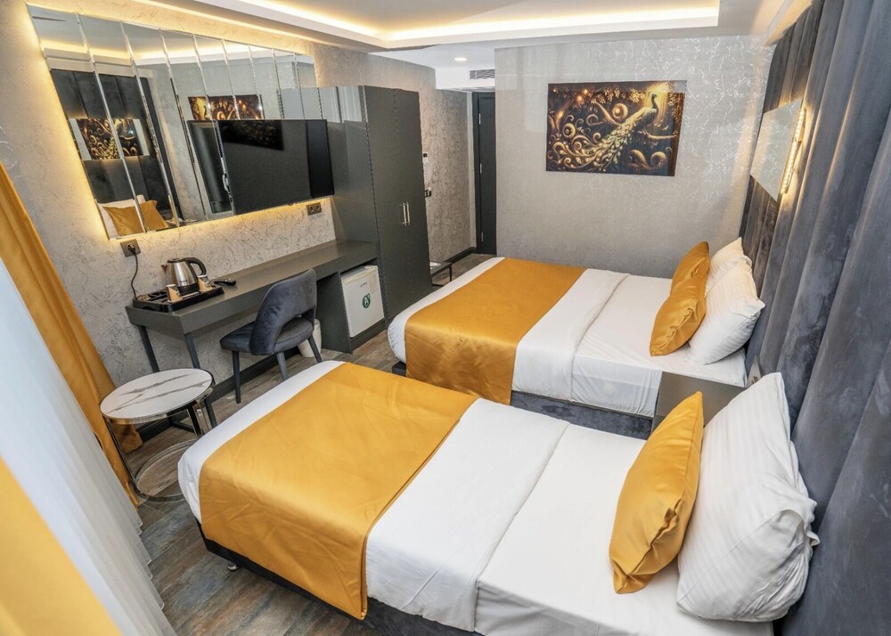 Eva Otel 21/50