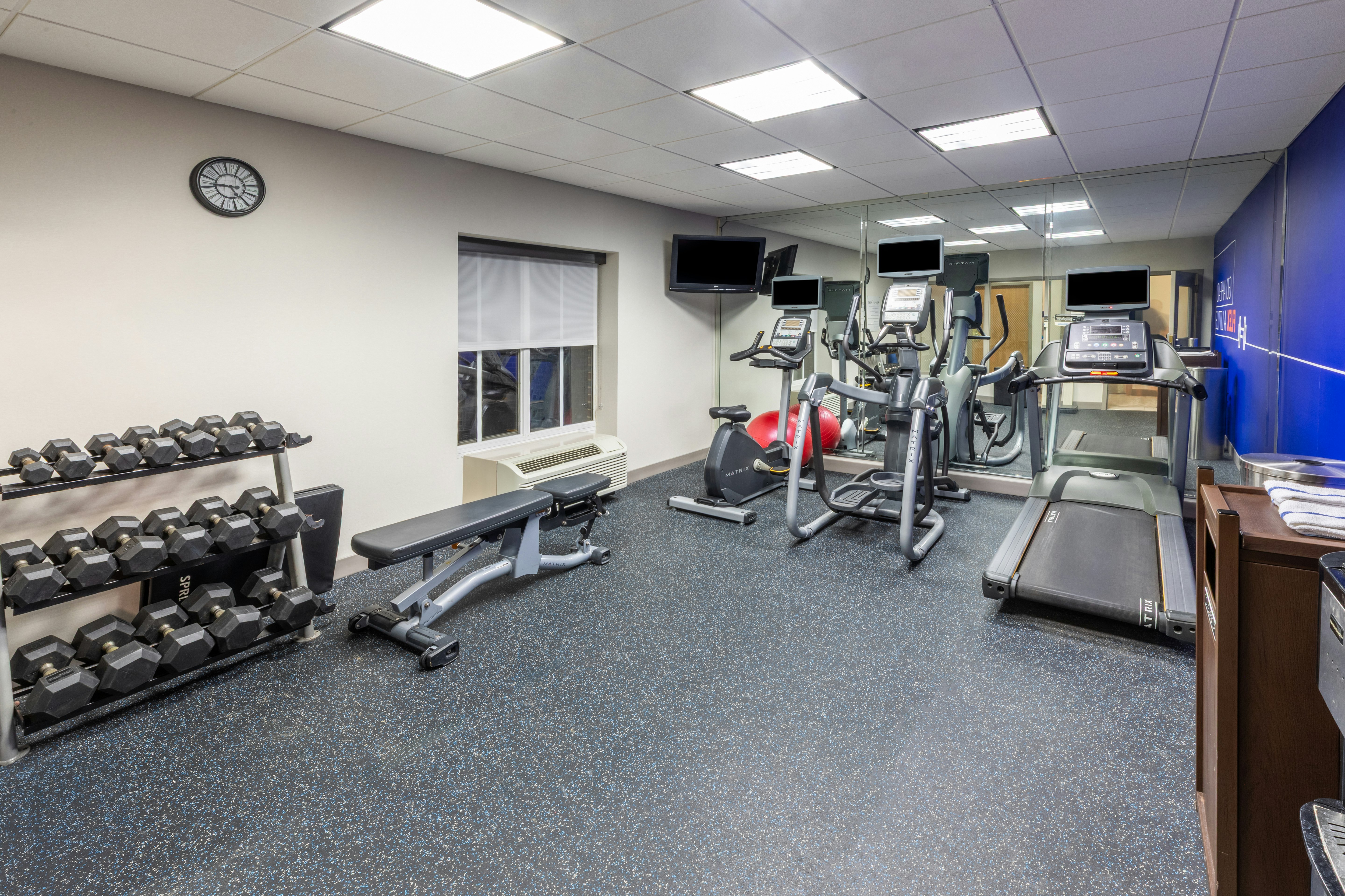 Holiday Inn Express Hotel & Suites Vicksburg 44/74