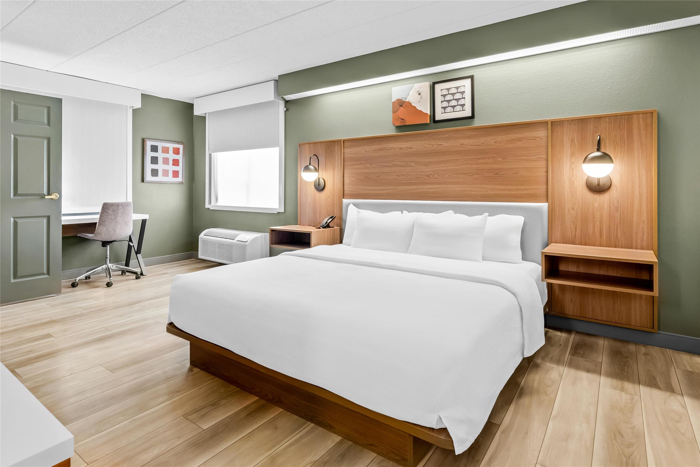 Room, King Bed, Bathtub, Accessible