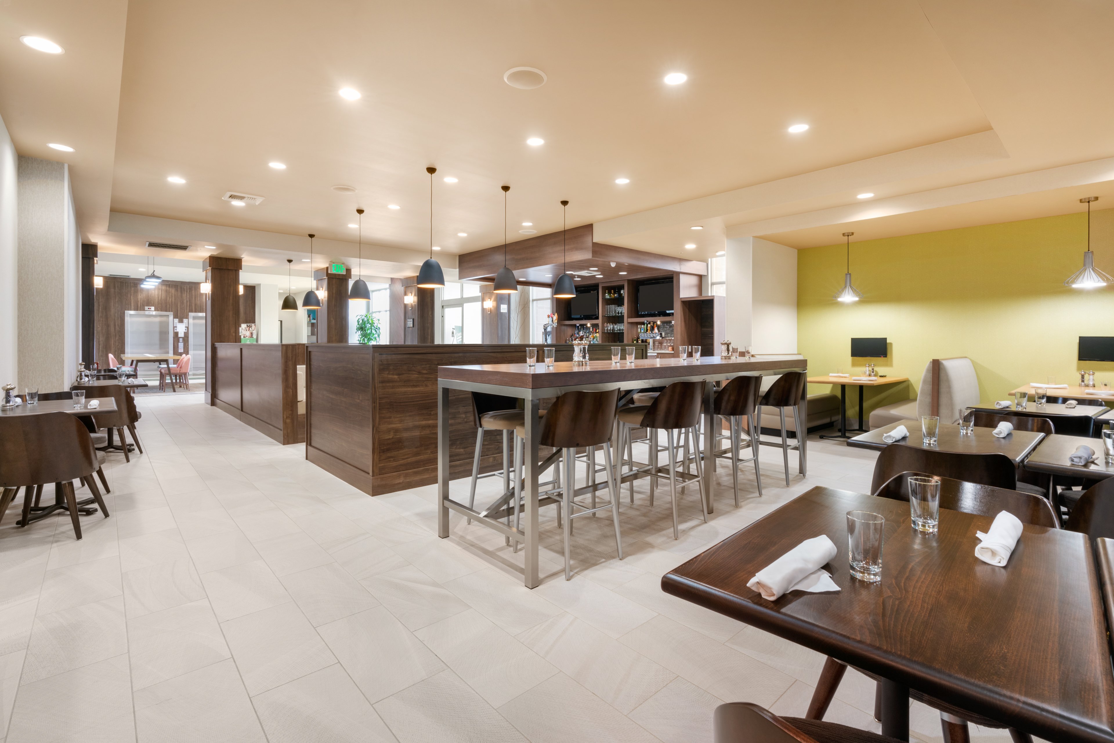 Holiday Inn Yakima 48/68