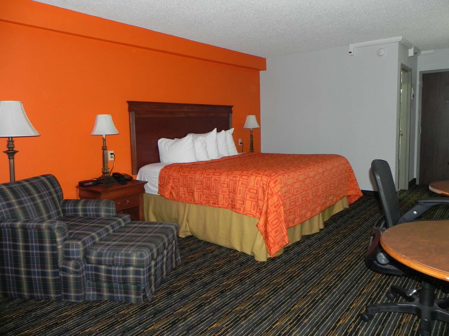 Howard Johnson by Wyndham Lexington 17/33