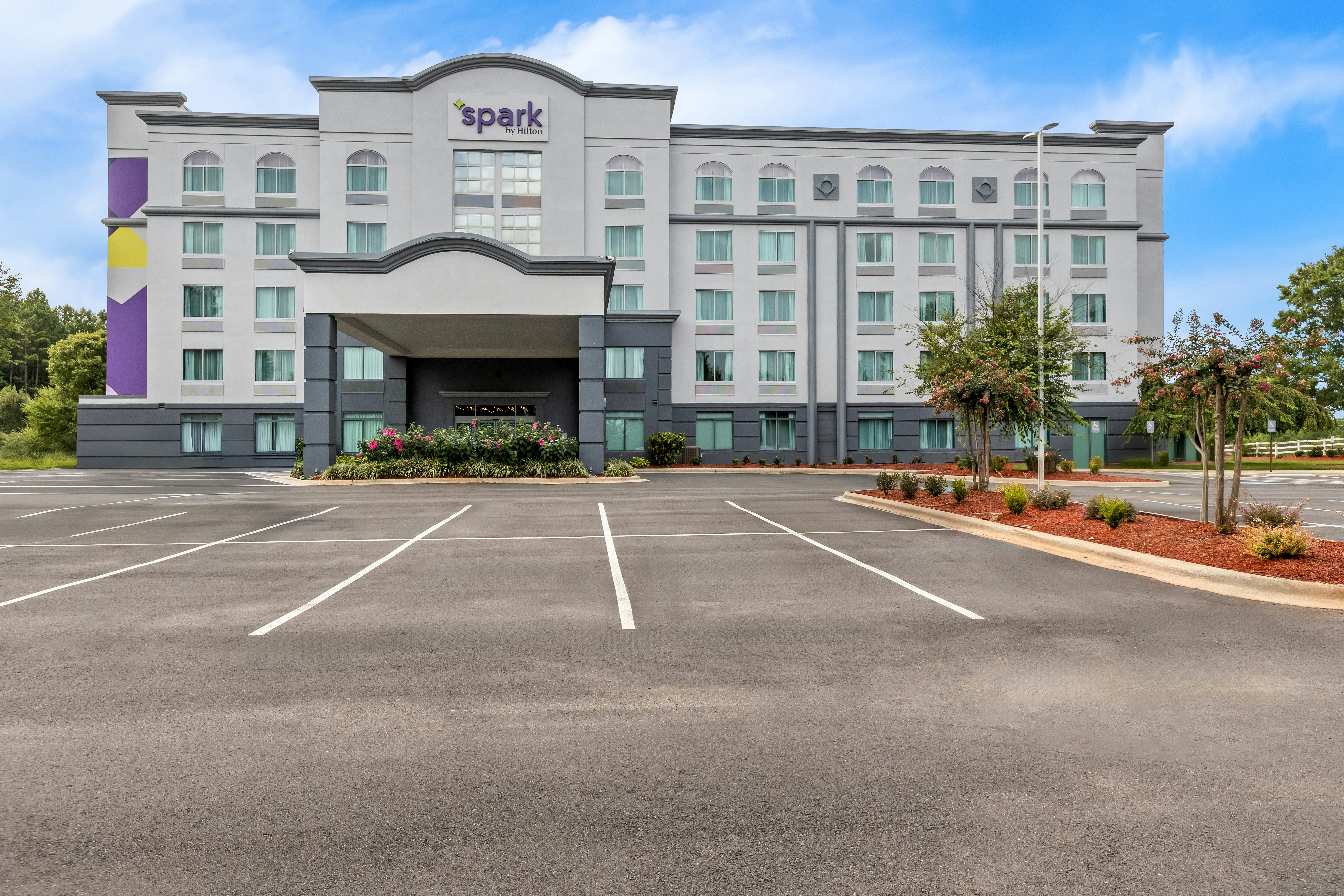 Spark by Hilton Rock Hill 23/27