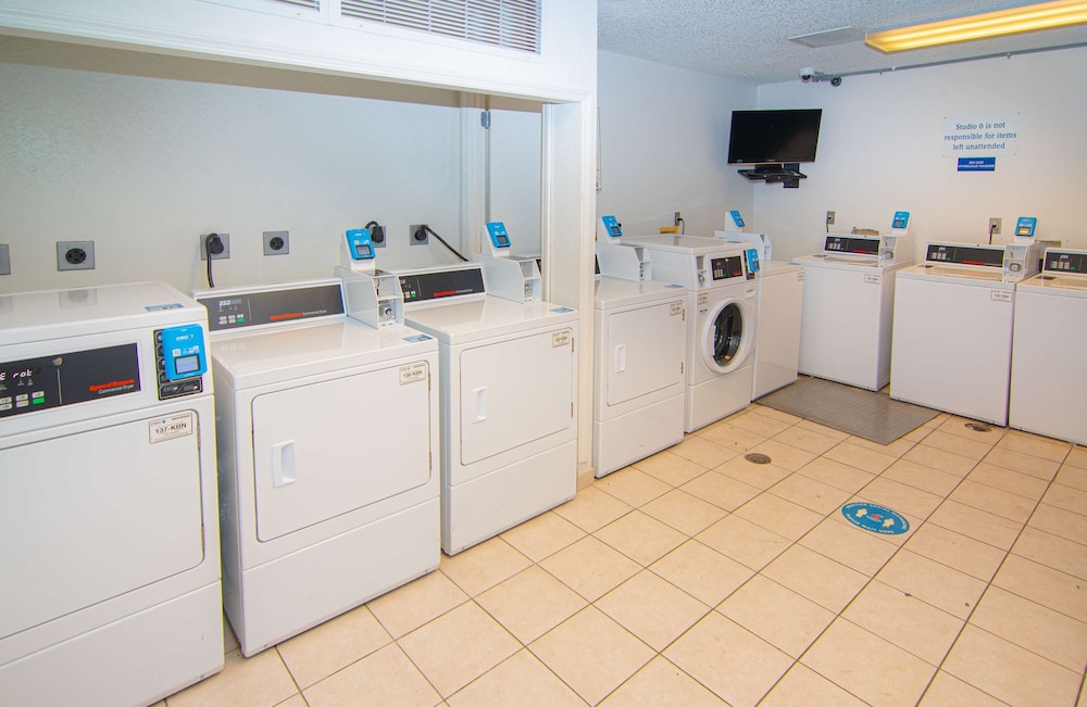 Studio 6 Extended Stay - Coral Springs, FL - Fort Lauderdale 47/60
