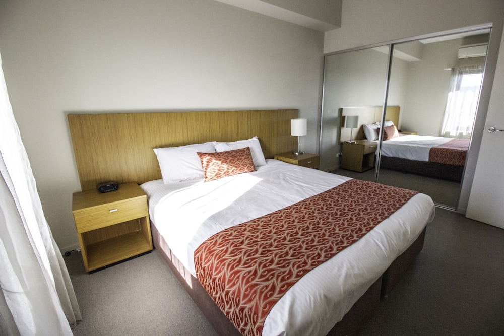 Gladstone Downtown Central Apartment Hotel 22/48