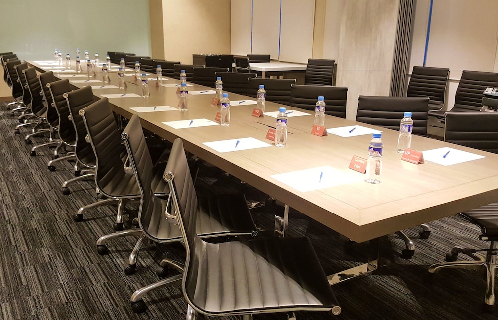 The Mini Suites - Eton Tower Makati 51/63