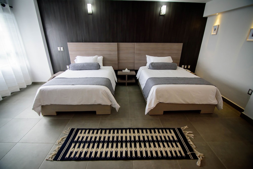 Maria Ines Hotel Suite 27/59