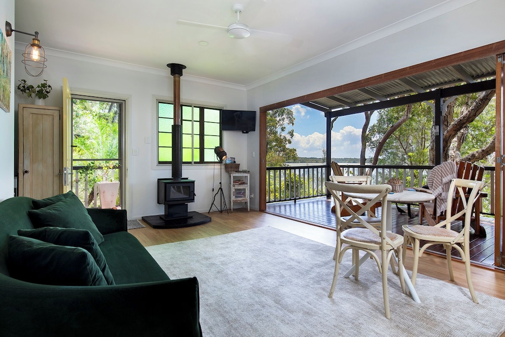 EUMARELLA SHORES NOOSA LAKE RETREAT 51/65