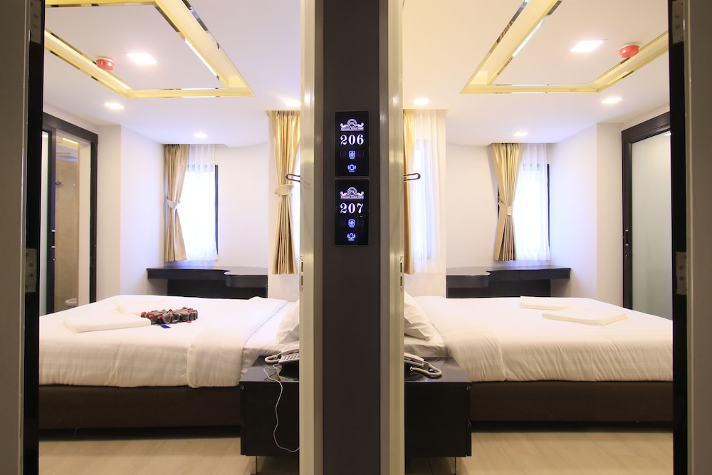 Pratunam Atrium Hotel 15/44