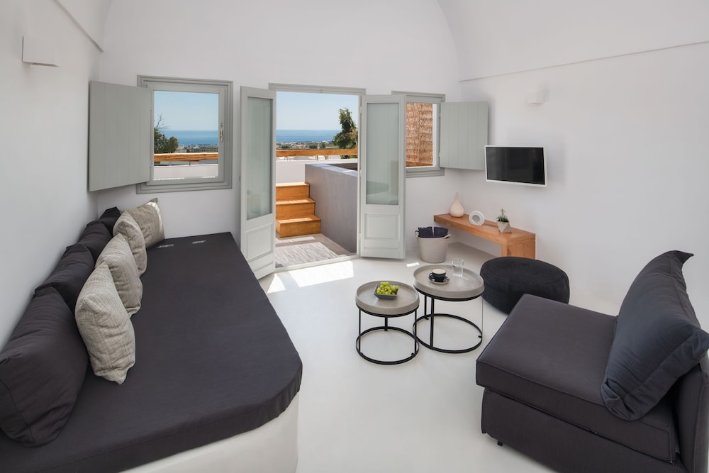 June Twenty Suites 31/50