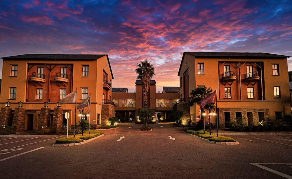 The Royal Elephant Hotel Conference Centre 1/50