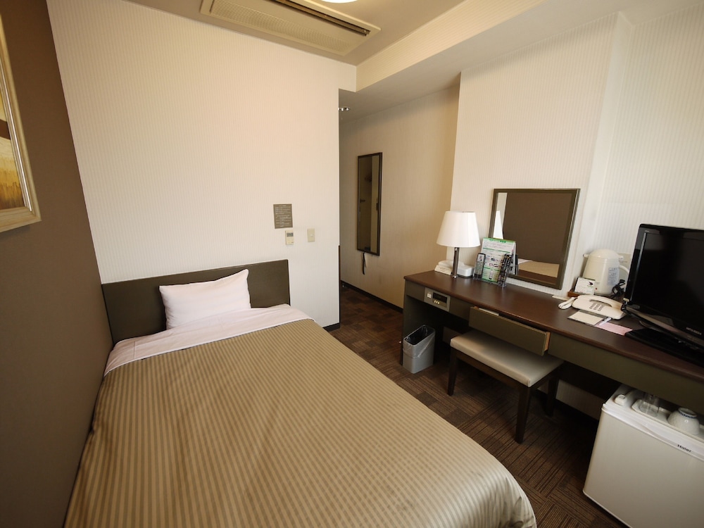 Hotel Route-Inn Court Uenohara 7/43