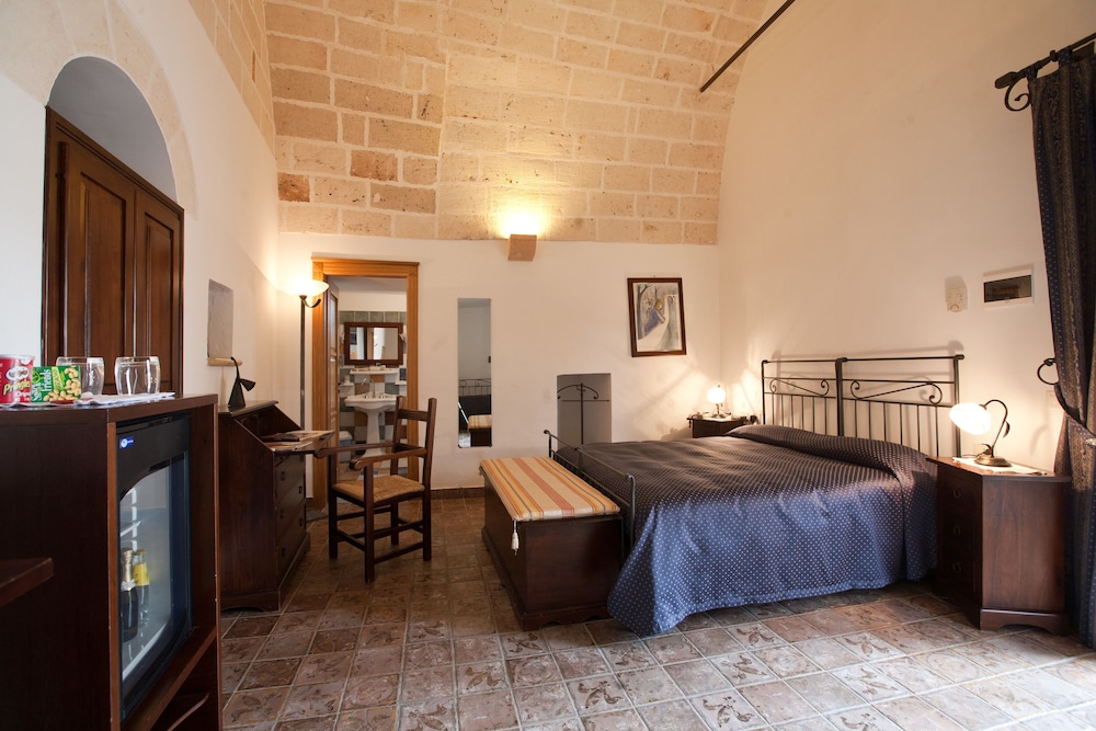 STANDARD, DOUBLE OR TWIN BED