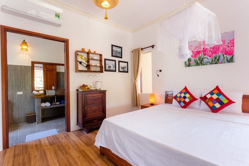 Red Flower Cottages Homestay 30/72