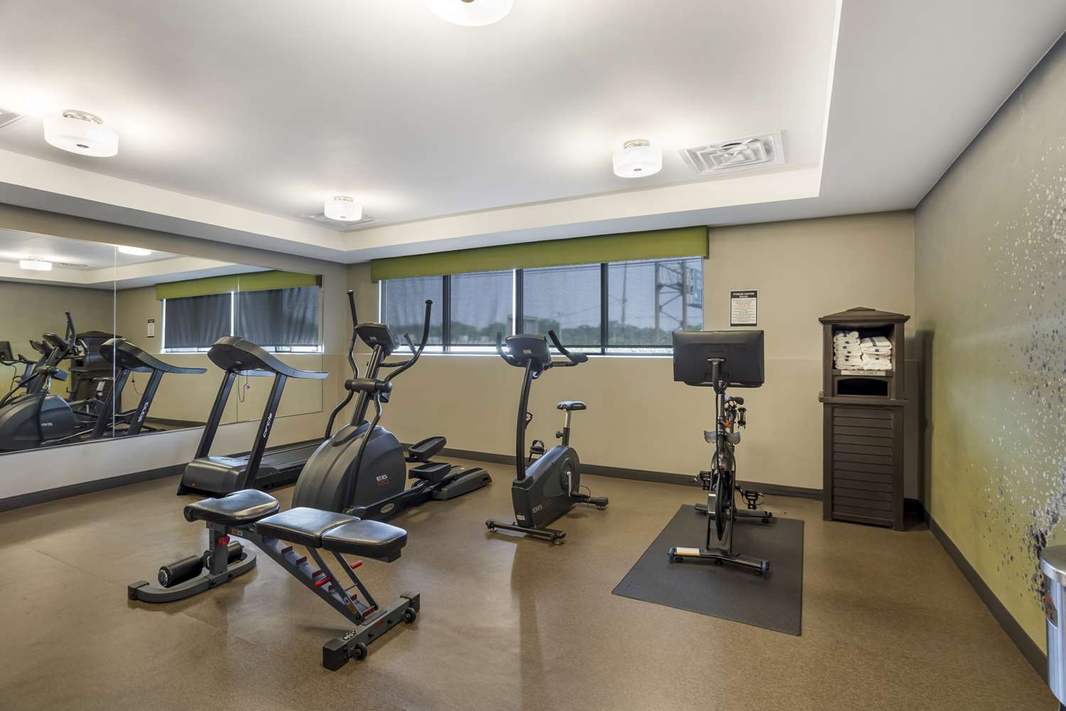 Best Western Plus Philadelphia-Pennsauken Hotel 21/32