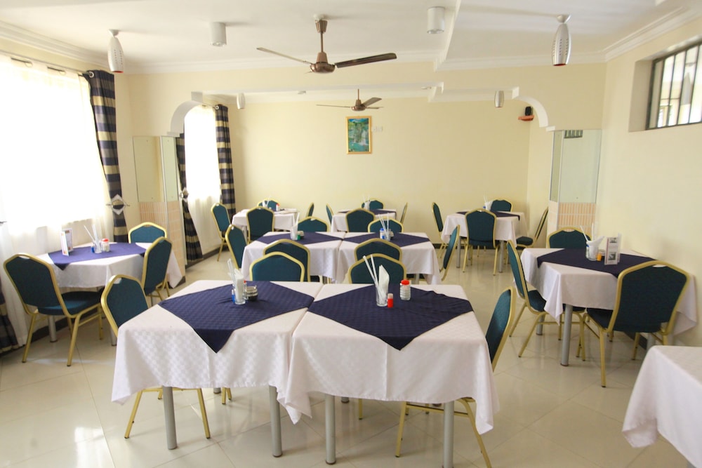 CoastGate Hotel 46/50