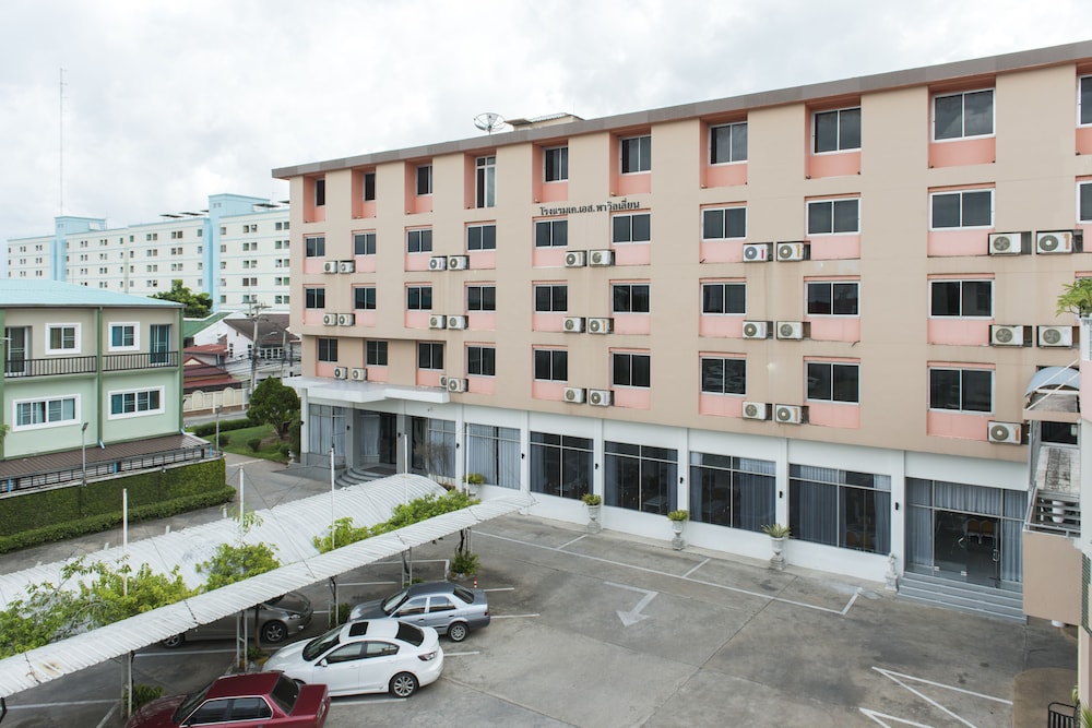 K.S. Pavilion Hotel 43/50