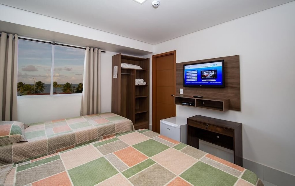 Tambau Beach Hotel 1/23