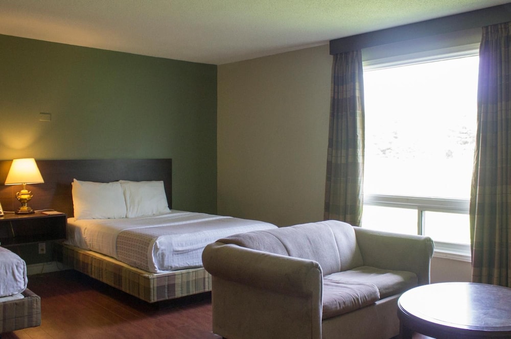 Leelas Villa Inn Flesherton 12/28